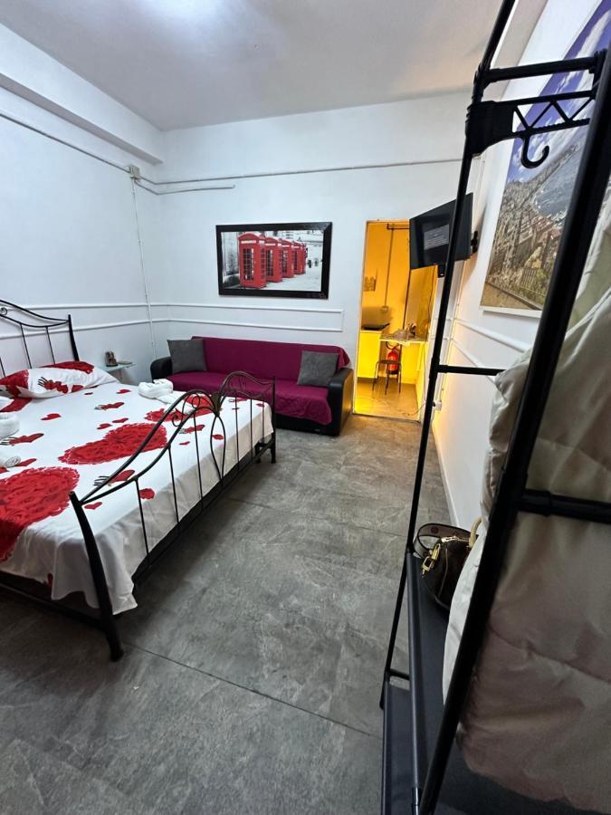 Home Cagnazzi Napoli Eksteriør bilde